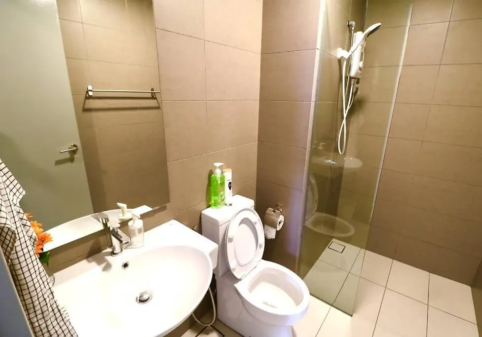 Apartment Mont Kiara Homestay 5-7Pax Near To Mitec Desa Parkcity Kl City Kuala Lumpur Ma­lay­sia